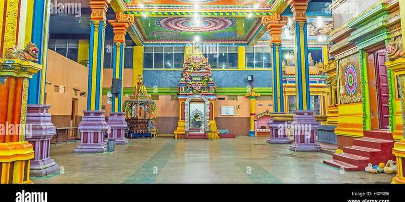 From Kandy: Sigiriya Rock & Dambulla Cave Temple Adventure - Morning pickup and Matale’s Sri Muthumariamman Temple