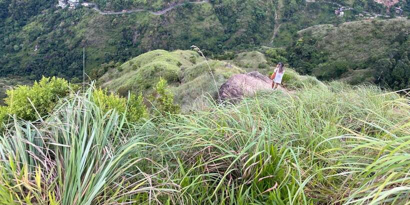From kandy Train, and Pool Club Day Tour with Pickup - Little Adam’s Peak: The Best “Legs for Views” Trade on This Route