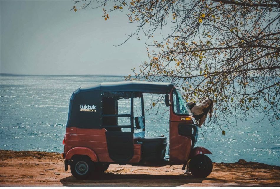 From Negombo: City Tour & Fishing Village Tour by Tuk-Tuk - Hamilton Canal (14.5 km) and the British-built waterway story