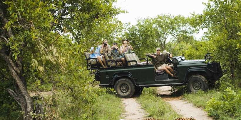 From Negombo: Wilpattu National Park Safari Guided Day Tour - Inside Wilpattu: villus lakes and dense woodland scanning