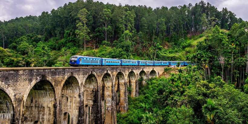 From Nuwara Eliya: Ella City Tour with Little Adam's Peak - Nine Arch Bridge: the classic walk, the architecture, and the rail moment
