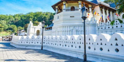 From Sigiriya: Kandy Transfer with Dambulla and Spice Garden - First major stop: Dambulla Royal Cave Temple and the Golden Temple