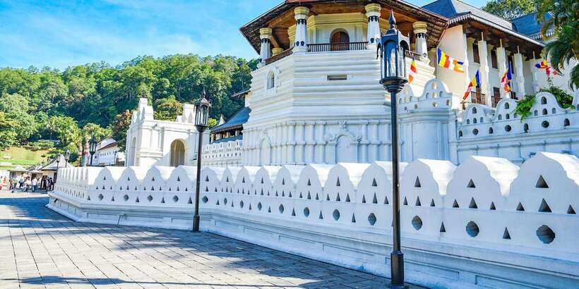 From Sigiriya: Kandy Transfer with Dambulla and Spice Garden - First major stop: Dambulla Royal Cave Temple and the Golden Temple