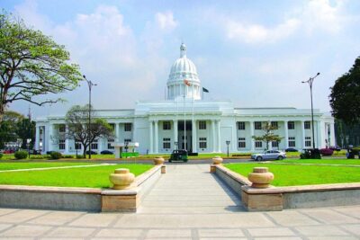 Full-Day Colombo City Tour (Private Car) - Dehiwala Zoo and Gangaramaya Temple: animals and living religion