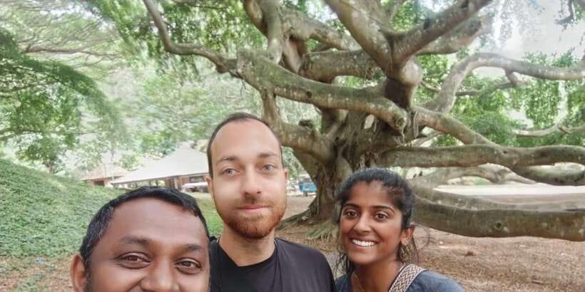 Full Day Tuk Tuk Tour – Explore Kandy with Local Expert - Crafts That Make Kandy Feel Handmade: Gems, Batik, and Wood-Carving