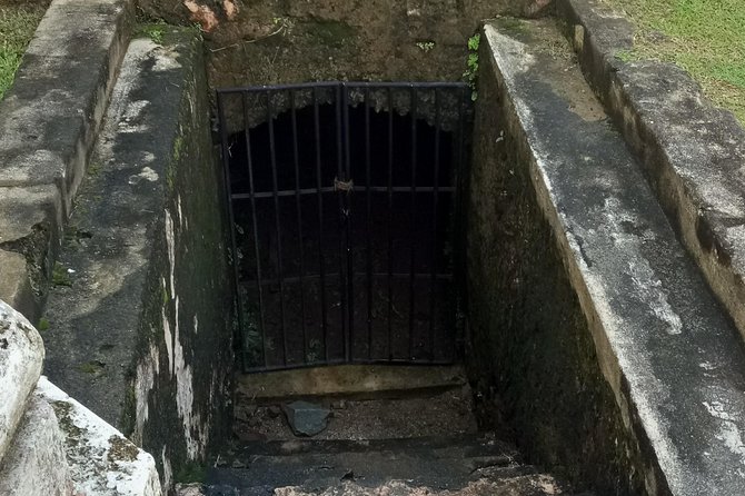 Galle day tour - Colombo to Galle trip - All Included - Talwatte Tsunami Photo Museum: when history hits close