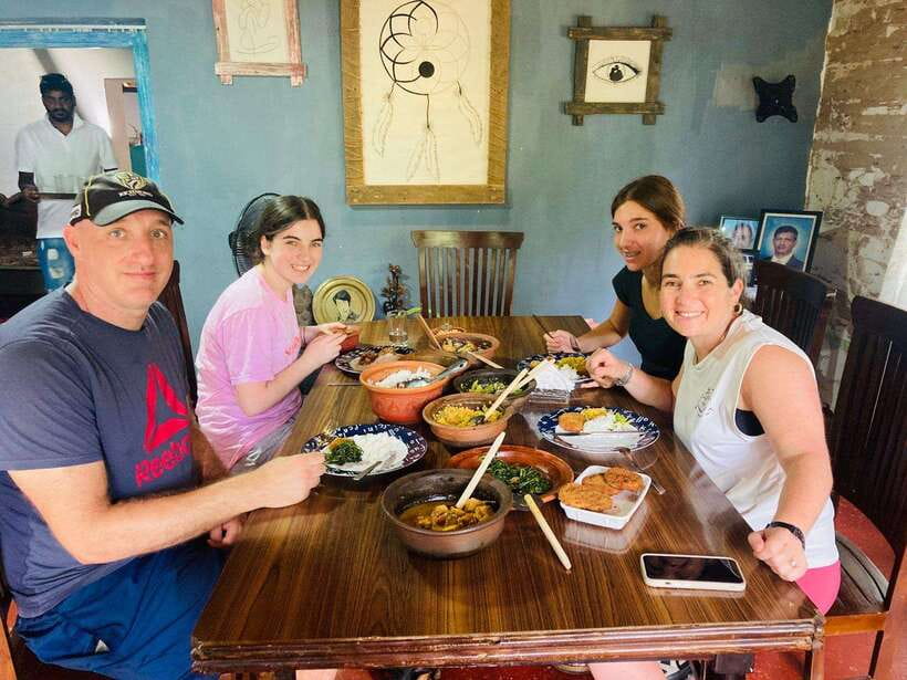 Galle: Traditional Sri Lankan Cooking Class - Hands-On Cooking vs. Chef-Led Guidance: Set Your Expectations