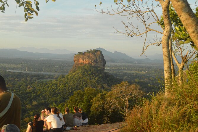 Guided Hike & Picnic with an Amazing View on Pidurangala Rock - How long it really takes (and how to fit it into your day)