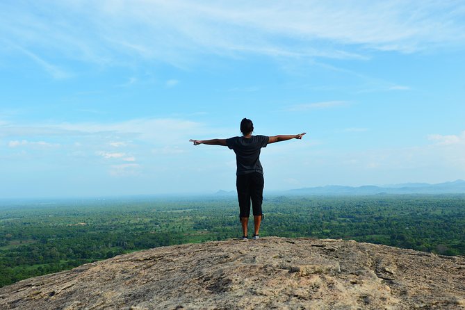Guided Hike & Picnic with an Amazing View on Pidurangala Rock - Who should book this Pidurangala hike and picnic?