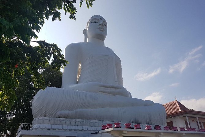 Half-Day Kandy City Tour by Tuk Tuk - Stop 3: Bahiravokanda Vihara Buddha statue (30 minutes)
