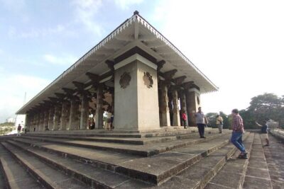 Half-Day Private Colombo Culture Walking Tour - Stop 2: Sri Ponnambalam Vanesar Kovil and Hinduism in city life