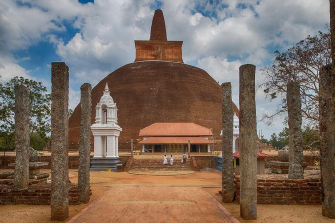 Half day tour - in Sacred city of Anuradhapura Or sacred city of Mihintale. - Key points that make this half-day Anuradhapura loop work