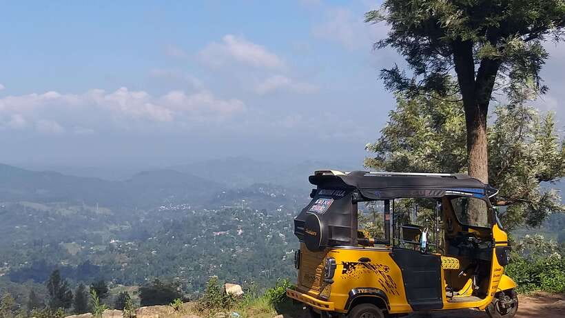 Haputale:Glorious Tuk Tuk Ride to Lipton'sSeat & Tea Factory - Lipton’s Seat: the Thomas Lipton statue and those hill panoramas