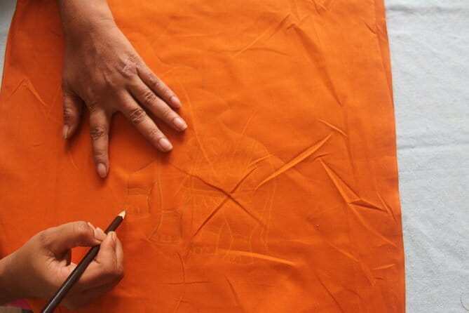 Interactive Batik Workshop and Lessons in Sri Lanka - Picking Fabric and Designing Your Pattern (So It Looks Like You Meant It)