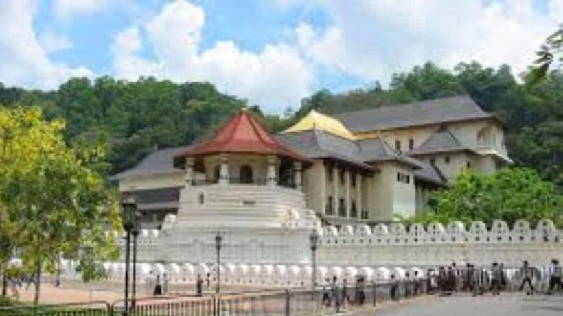Kandy City Guided Day Tour by Tuk Tuk & Laxury Car - Why This Kandy Day Tour Works (Even if You’re Short on Time)