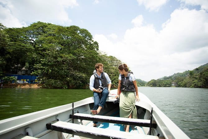 Kandy City Tour with Ambuluwawa by Tuk Tuk - Peradeniya Royal Botanical Gardens: orchids, palms, and walking pace
