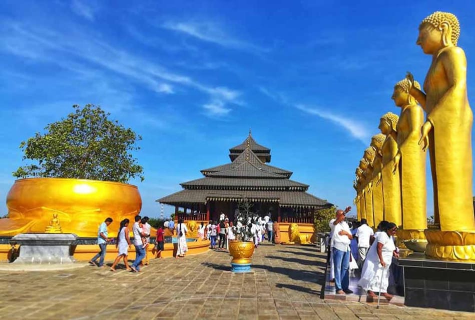 Kandy: City Tour with Hotel Pickup and Drop-off - Crafts and Culture Stops: Gem Museum, Wood Carving, and Batik