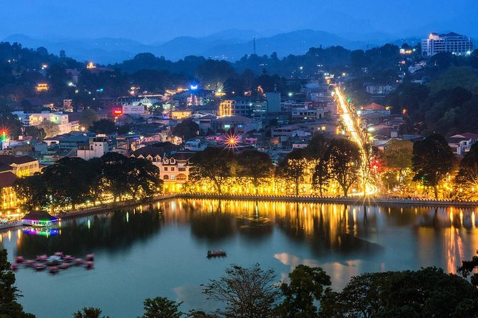 Kandy City Tour with Mahaweli - Tea Museum, Precious-Stone Demonstration, and the War Cemetery