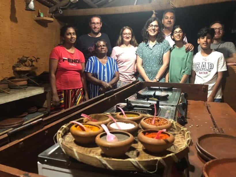 Kandy cooking class with village family - Key things you’ll notice right away