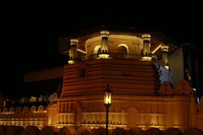 Kandy Day Tour From Colombo - Temple of the Sacred Tooth Relic: your first real hit in Kandy