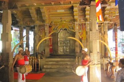 Kandy Day Tour From Colombo - Colombo to Kandy in One Long (Manageable) Ride