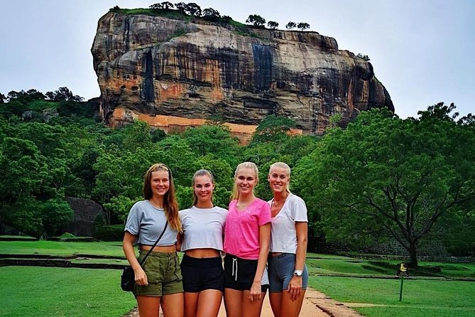 Kandy - Minneriya National park & Sigiriya Rock by tuk tuk tours - Matale Hindu temple stop: a short cultural reset on the way to caves