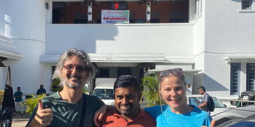 Kandy: Private City Highlights Guided Tour by Tuk-Tuk - Tea Factory and Plantation Stops: Ceylon Tea, Explained Simply