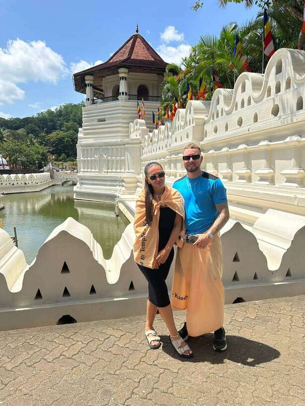 Kandy Private Guided City Tour by Tuk Tuk - Royal Palace Complex: Sacred Tooth, Queen’s Bathing Pavilion, and the National Museum