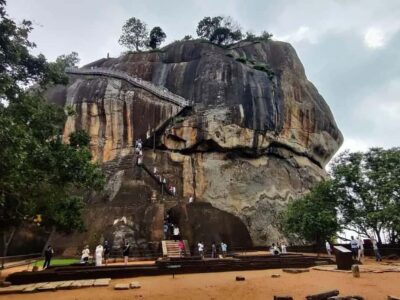 Kandy: Sigiriya and Dambulla Day Trip with Tuk Tuk Ride - Tuk-tuk Pickup and the Road: Why the Start Matters