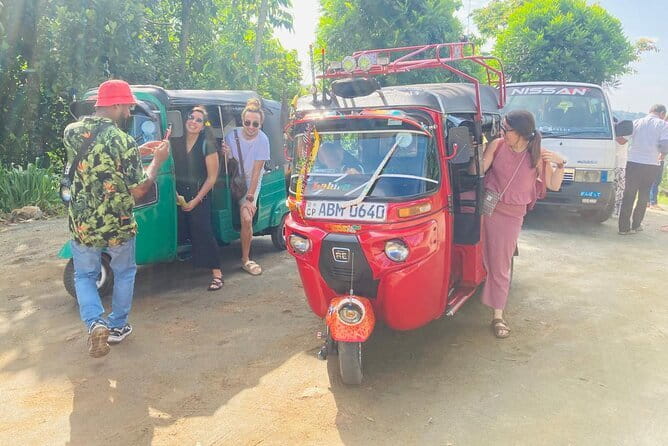 Kandy, Sigiriya and Pidurangala Rock Tuk Tuk Safari - My Booking Advice: Should You Choose This One?