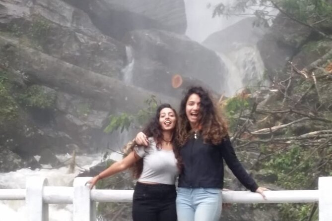 Kandy to Ella - Sri Baktha Hanuman Temple stop: a short, sacred pause