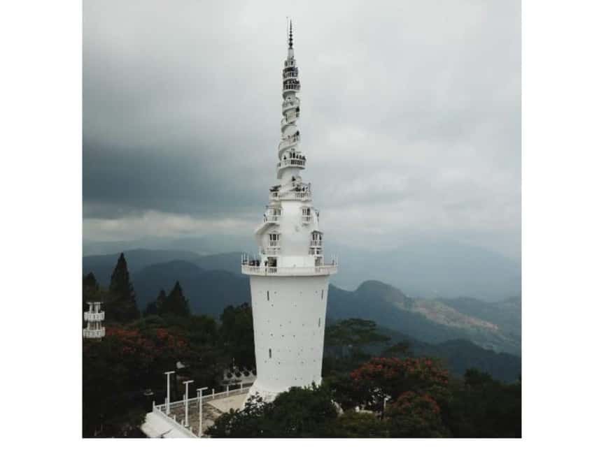 Kandy to Pinnawala Orphanage and Ambuluwawa Guided Day Tour - Kadugannawa View Point: Quick Photos, Big Mood