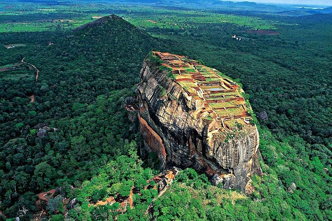 Kandy to Sigiriya Day Tour with a private vehicle - Kandy to Sigiriya in a private vehicle: how the early start shapes your day