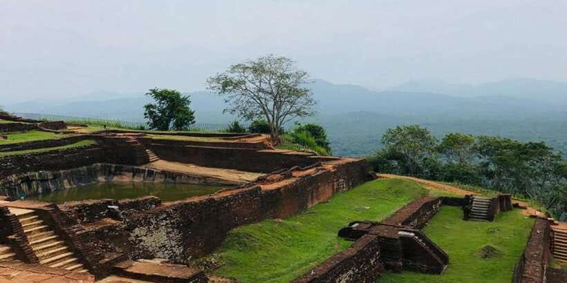 Kandy to Sigiriya Day Tours by Tuk Tuk - Dambulla Cave Temple and the Golden Temple: why this stop earns its reputation