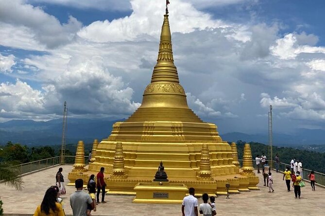 Kandy TukTuk tour with Local Tour Guide - Kandy Lake and Sri Maha Bodhi Viharaya: Finish With Calm Water and Giant Buddha