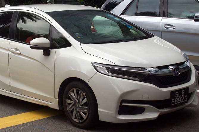 Luxury cars for rent with driver - Luxury car + driver-guide: what you’re really buying