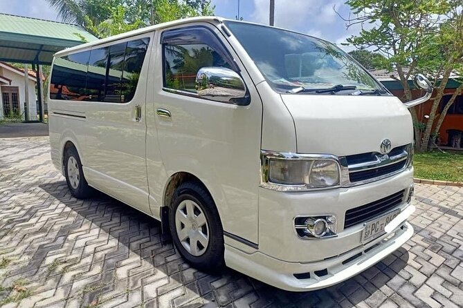 Luxury Private Van and Car Hire in Srilanka - Airport-to-Colombo comfort: why private pickup matters