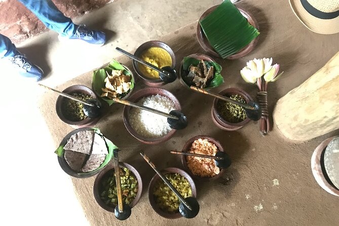 Multi Day Private Tour Around Sri Lanka with our Personal Driver - Day 4: Kandy Walks, Udawatta Kele Forest Walk, and Viewpoints