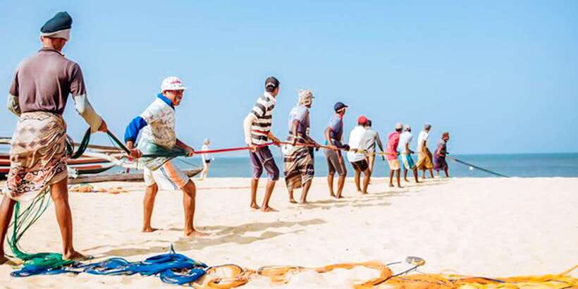 Negombo: Fishing Village Highlights Private Tour by Tuk Tuk - Dutch Canal and Dutch Fort remains: colonial leftovers with local purpose