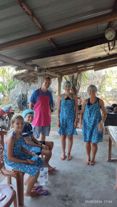 Nilaveli: Sri Lankan Cooking Class with a Local Family - A real wood-stove kitchen changes the whole feel