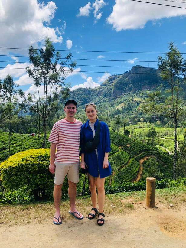 Nuwara Eliya: Tea Factory and Victoria Park Tour by Tuk Tuk - Town stops that add color: markets and Nuwara Eliya Post Office