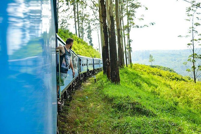 Nuwaraeliya (Nanuoya) to Ella Reserved Train Tickets - Practical boarding tips that make the trip smoother