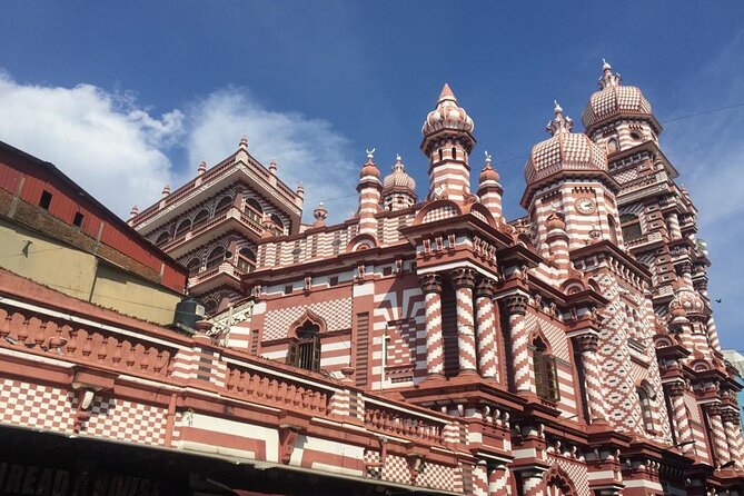Original Tuk Tuk Safari Afternoon Tour - Red Mosque in Pettah: A Quick Stop With Big Visual Impact