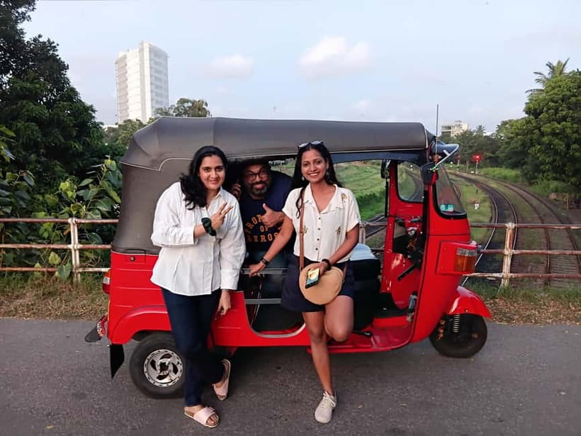 Personal Guided Colombo City Tour by Tuk Tuk - All Inclusive - Pettah Market, Floating Market, and Colombo Fort Railway Station Viewpoint