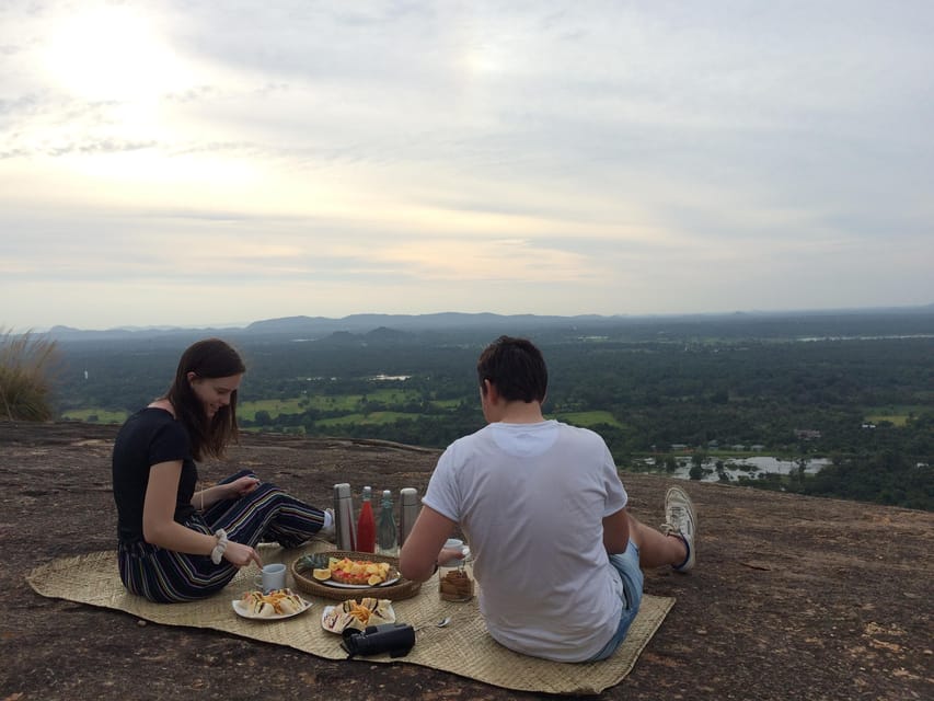 Pidurangala Rock: Sunrise/Sunset Picnic Hike - The 360-Degree View: Why You’ll Want to Stay Put