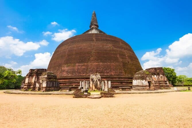 Polonnaruwa Ancient City Private Day Tour (Hidden Gems) - Vatadage and the Sacred Quadrangle: circular relic houses explained