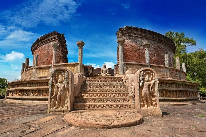 Polonnaruwa Ancient City Private Day Tour (Hidden Gems) - Pabalu Vehera and Rankoth Vehera: two stupas, two feelings