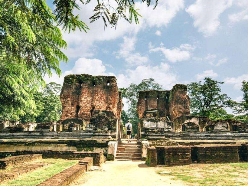 Polonnaruwa: Private Guided Cycling Tour with Hotel Pickup - Who this cycling tour fits best (and the one caution)
