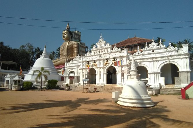 Private all inclusive Day tour southern Sri Lanka Bentota and Galle - Kande Viharaya Temple near Bentota: your first real view of Sri Lankan spirituality