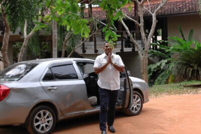 Private arrival transfer from the Airport to your booked hotel in Negombo - The day-one value: a calm arrival into Negombo